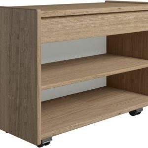 Krone 80 cm bredt sengebord i olieret egefiner med 1 skuffe og 1 hylde - Dansk produceret. 47 cm dybde Hjul