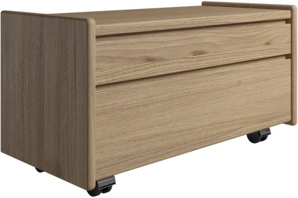 Krone sengebord i olieret egefiner 80 cm bred med 2 skuffer - Dansk produceret. 37 cm dybde Hjul